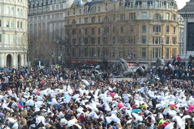Pillow fight Day London 2016