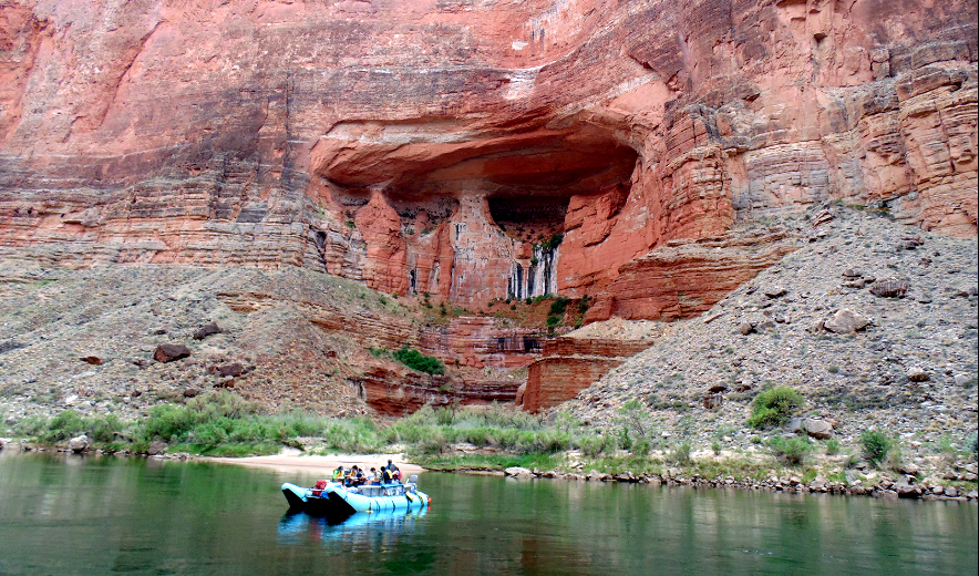 float-trip-on-Colorado-River-through-Grand-Canyon