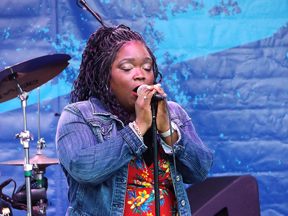 Shemekia-Copeland-concert-Waterfront-Blues-Festival