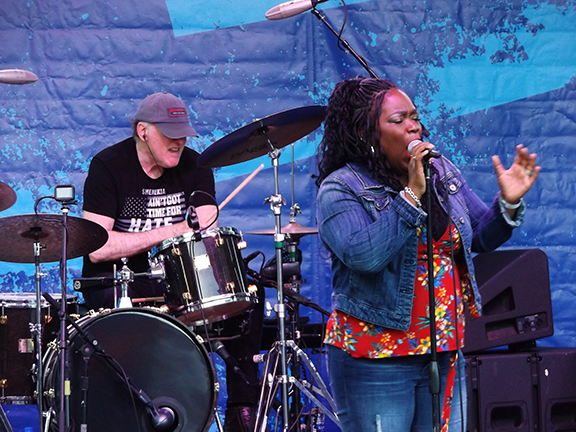 Shemekia-Copeland-concert-Waterfront-Blues-Festival8