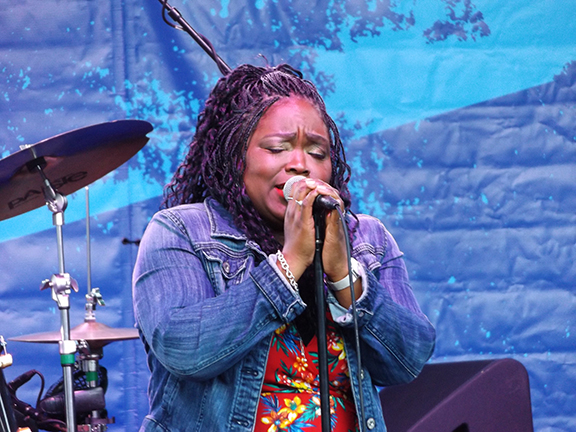 Shemekia-Copeland-concert-Waterfront-Blues-Festival9