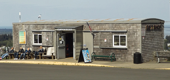 Astoria-Column-visitor-center-and-gift-shop