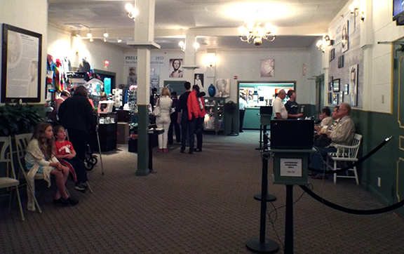 lobby-Ogunquit-Playhouse-Maine2