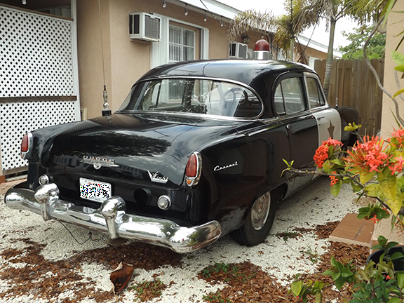old-police-car-in-Gatoville-Key-West