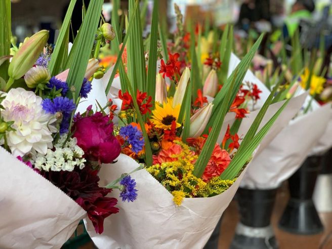 flowers-Puyallup-Farmers-Market