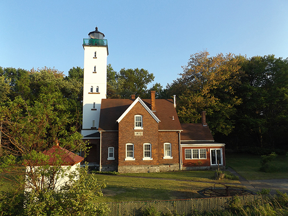 Presque-Isle-Lighthouse-Erie-Pennsylvania2
