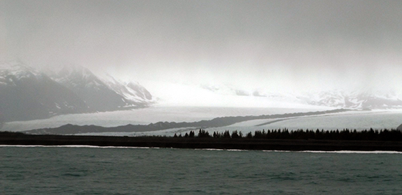 Kenai-Fjords-National-Park-boat-tour-glacier-view