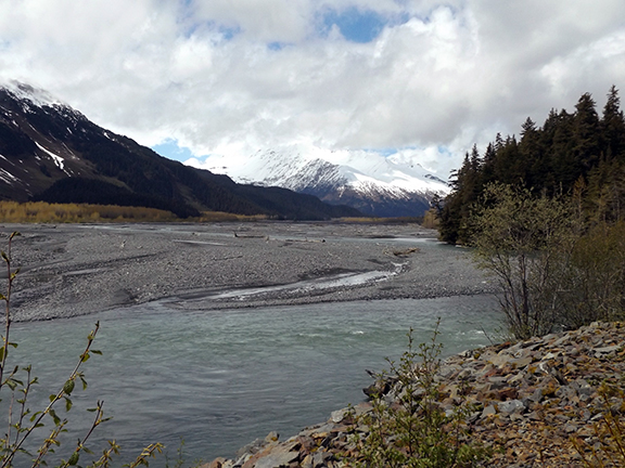 Resurrection-River-drive-near-Seward2