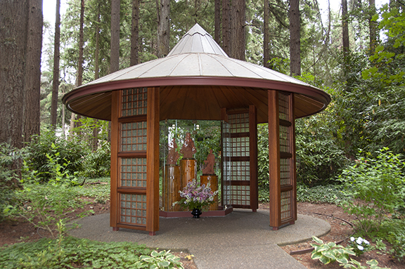 Dambana-Shrine-upper-garden-The-Grotto-Portland