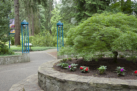entrance-upper-garden-The-Grotto-Portland